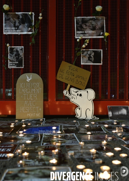 Nuit Debout devant l abattoir Guy Harang à Houdan. No slaughterhouses.
