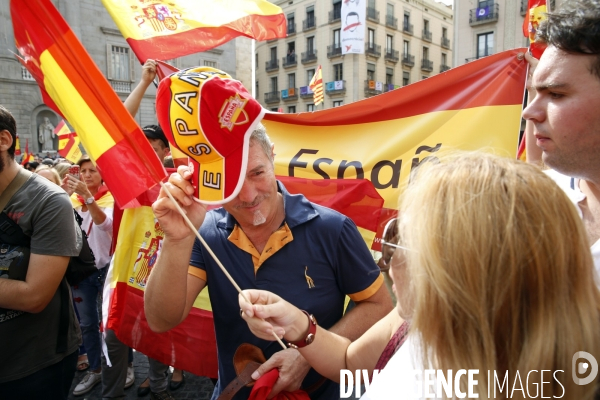 Barcelone 30-09 Manifestation Anti indépendantiste de la droite et de l extrème droite