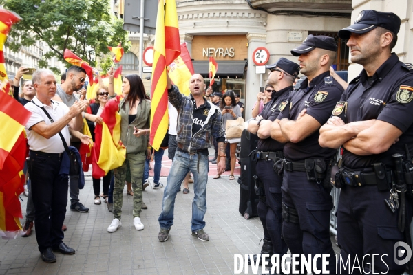 Barcelone 30-09 Manifestation Anti indépendantiste de la droite et de l extrème droite