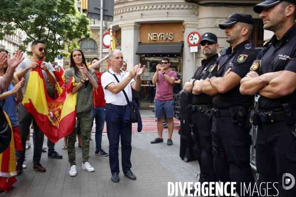 Barcelone 30-09 Manifestation Anti indépendantiste de la droite et de l extrème droite