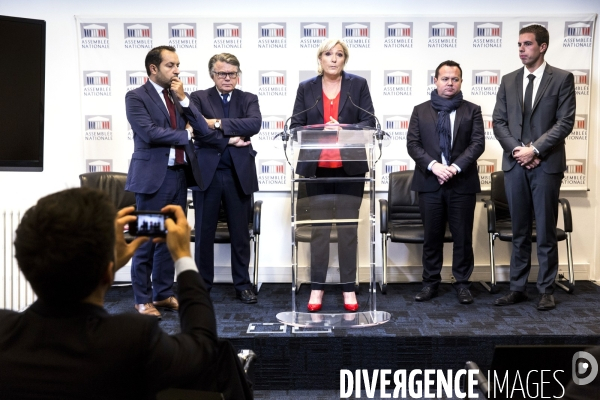 Conférence de presse de Marine LE PEN à l Assemblée Nationale.