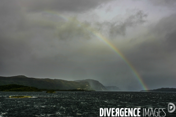 Les alakalufs  de puerto eden/chili