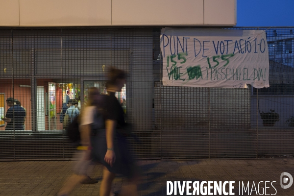 Barcelone :Ecole bureau de vote occupe