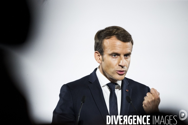 Remerciements du Président de la République Emmanuel MACRON aux forces mobilisées contre les feux de forêt et les ouragans.