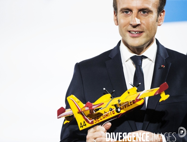 Remerciements du Président de la République Emmanuel MACRON aux forces mobilisées contre les feux de forêt et les ouragans.