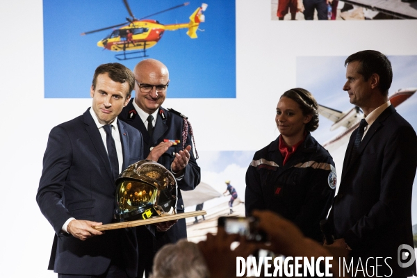 Remerciements du Président de la République Emmanuel MACRON aux forces mobilisées contre les feux de forêt et les ouragans.