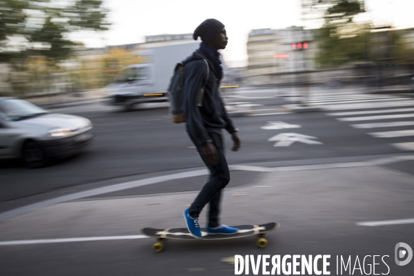 Les parisiens utilisent toutes les alternatives à la voiture pour se déplacer dans la capitale.