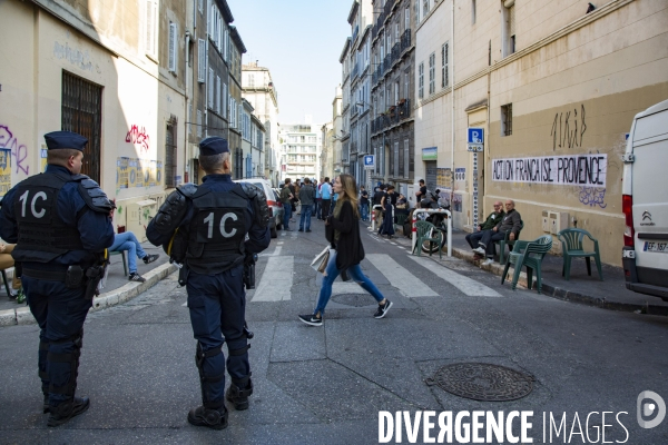 Les Antifas manifestent contre les royalistes