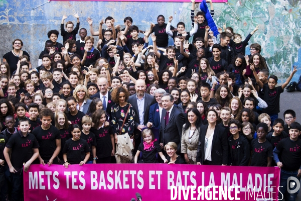 Brigitte MACRON lit le texte de la 14ème dictée d ELA au collège Courteline.