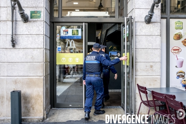 Lyon : patrouille de la Police Municipale.