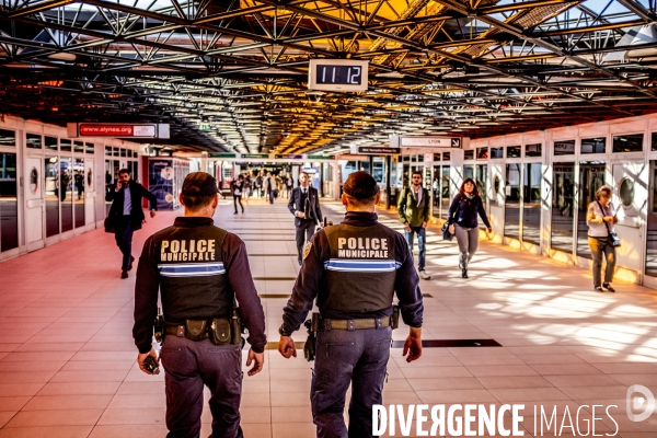 Lyon : patrouille de la Police Municipale.