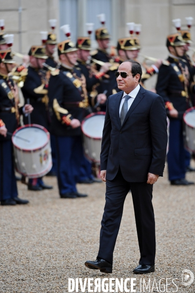Emmanuel Macron reçoit Abdel Fattah Al Sissi