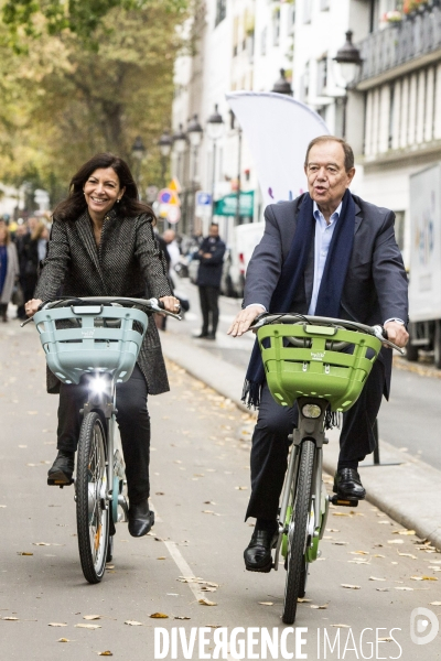 Anne Hidalgo et Patrick Ollier présentent le nouveau Velib  Métropole.