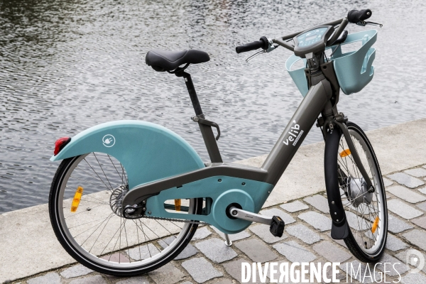 Anne Hidalgo et Patrick Ollier présentent le nouveau Velib  Métropole.