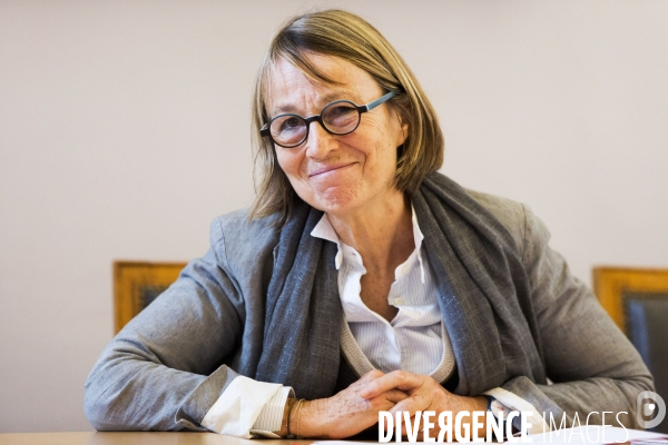 La ministre de la culture Françoise NYSSEN à l école des Beaux Arts de Paris.