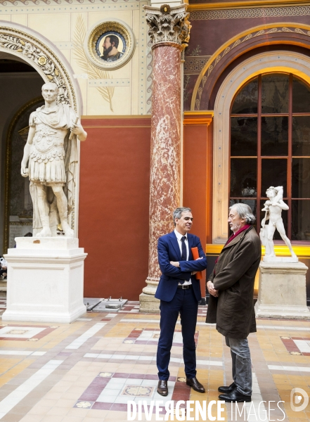 La ministre de la culture Françoise NYSSEN à l école des Beaux Arts de Paris.