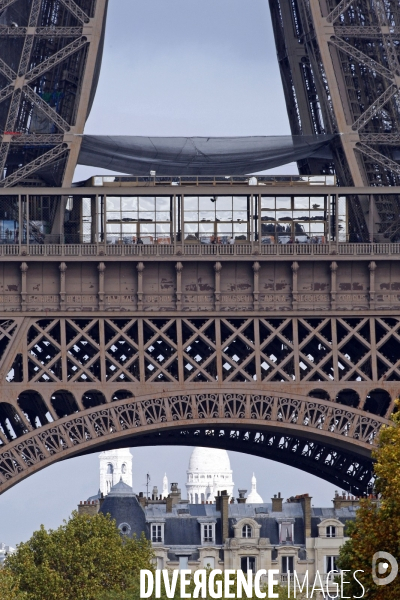 Paris et la Tour Eiffel.