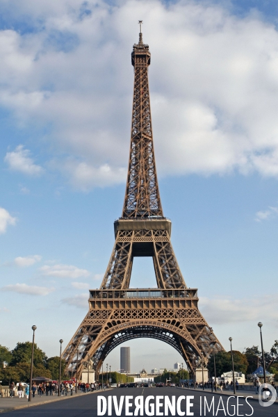 Paris et la Tour Eiffel.