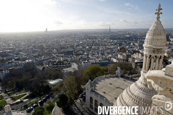 Paris et la Tour Eiffel.