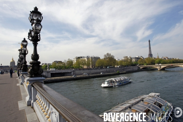 Paris et la Tour Eiffel.