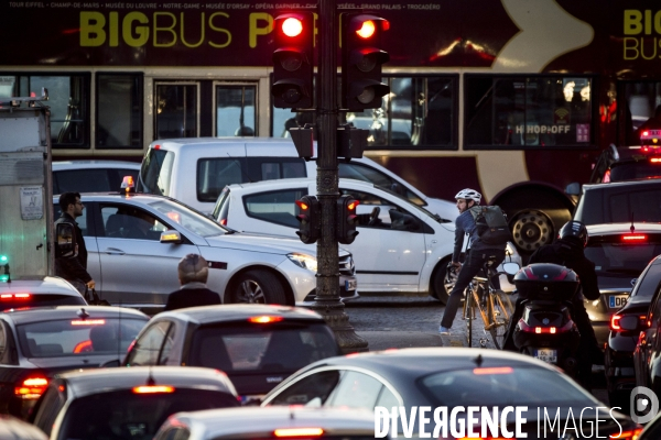 Les parisiens et les moyens de transports alternatifs.