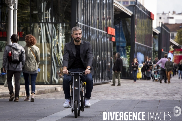 Les parisiens et les moyens de transports alternatifs.