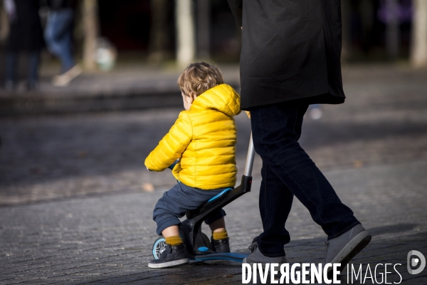 Les parisiens et les moyens de transports alternatifs.