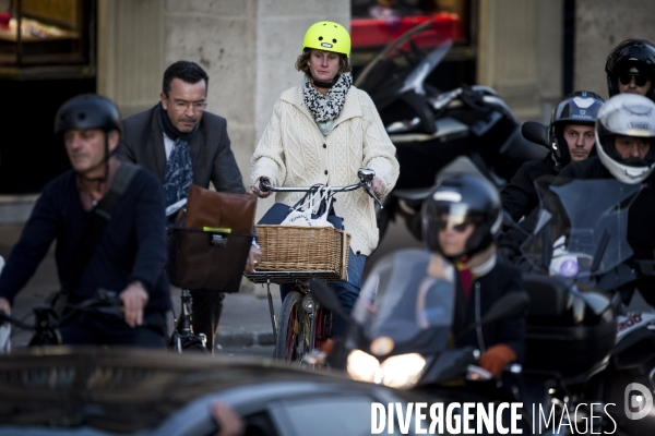 Les parisiens et les moyens de transports alternatifs.