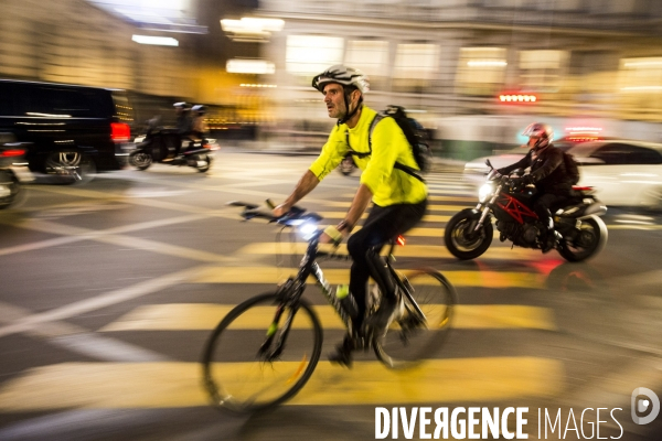 Les parisiens et les moyens de transports alternatifs.