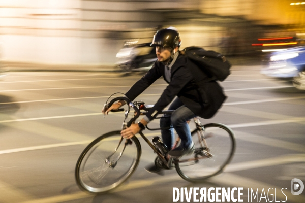 Les parisiens et les moyens de transports alternatifs.