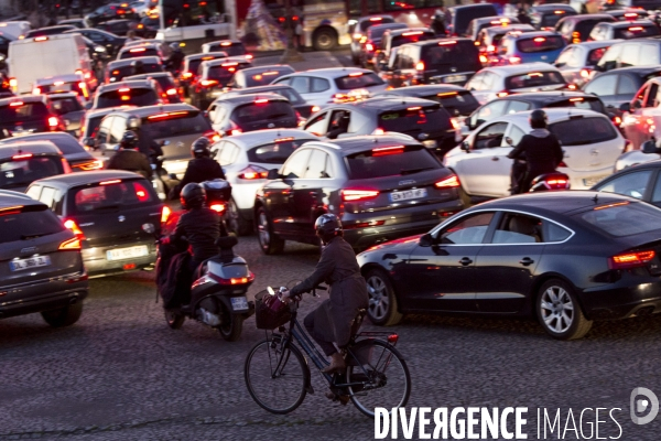 Les parisiens et les moyens de transports alternatifs.