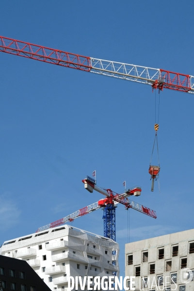 Paris.Immeubles neufs en construction