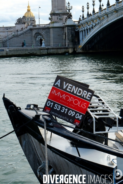 Paris.Peniche a vendre.Immobilier atypique