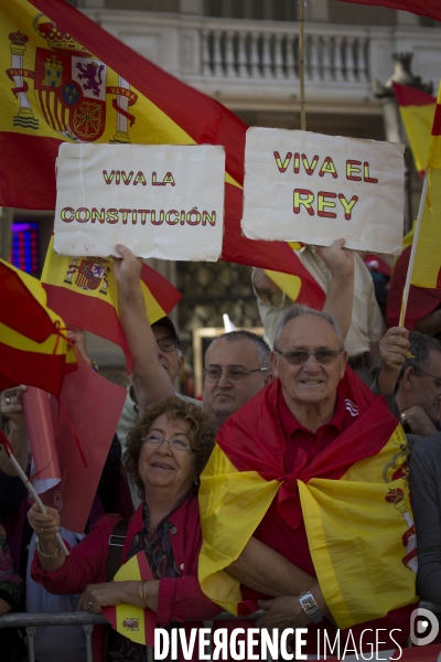 Les Unionistes Espagnols battent le pavé