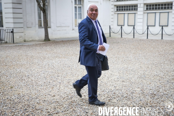 Réunion sur le référendum d autodétermination en Nouvelle-Calédonie à Matignon