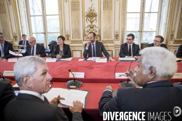 Réunion sur le référendum d autodétermination en Nouvelle-Calédonie à Matignon