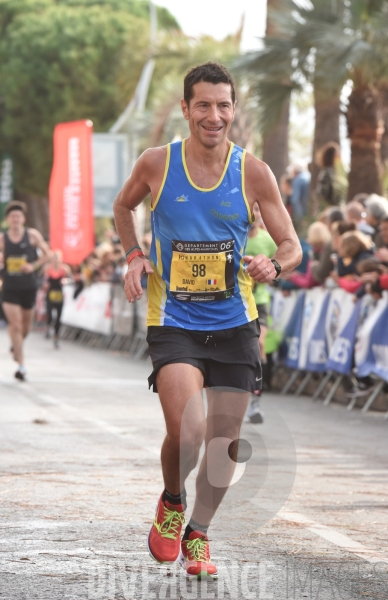David Lisnard, participe au marathon Nice Cannes