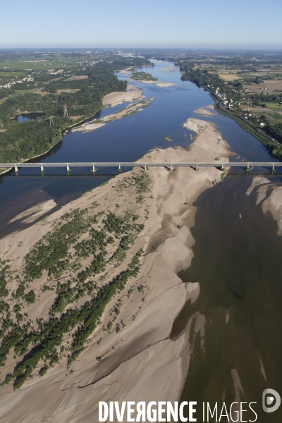 Survol du Val de Loire