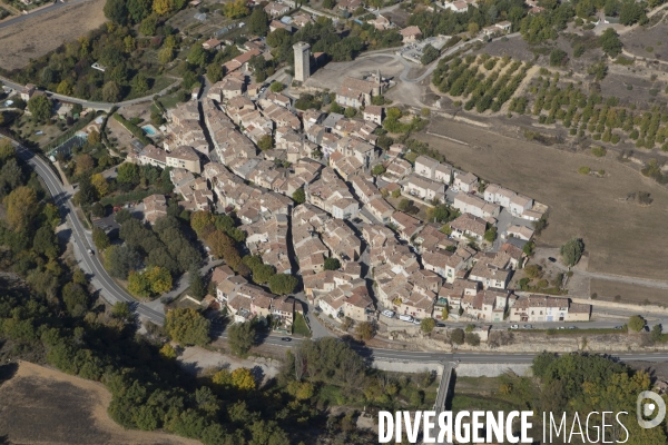 Vue aérienne de Gréoux-les-Bains et Saint-Martin-de-Brômes