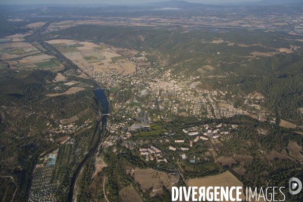 Vue aérienne de Gréoux-les-Bains et Saint-Martin-de-Brômes