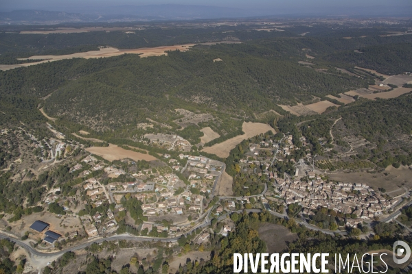 Vue aérienne de Gréoux-les-Bains et Saint-Martin-de-Brômes