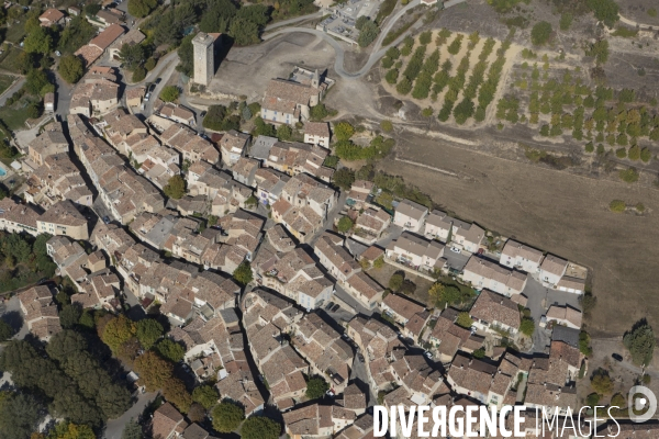 Vue aérienne de Gréoux-les-Bains et Saint-Martin-de-Brômes