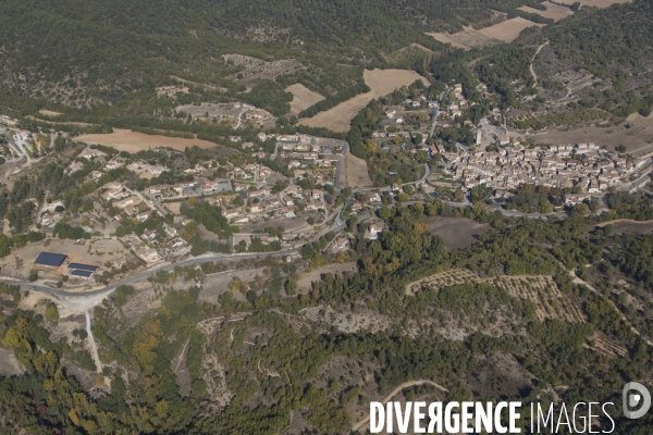 Vue aérienne de Gréoux-les-Bains et Saint-Martin-de-Brômes