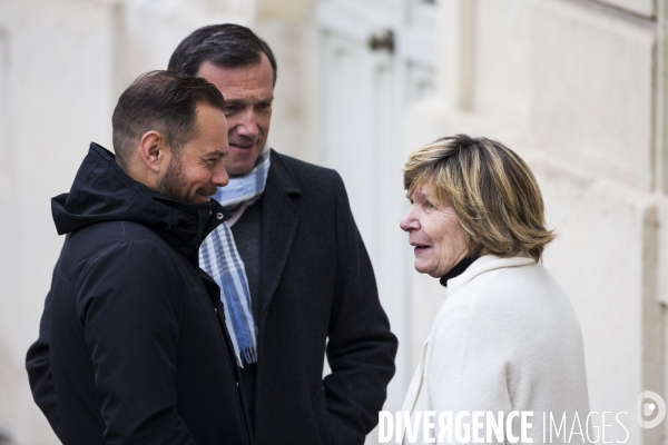 Michèle Mimi MARCHAND dans la cour du Palais de l Elysée