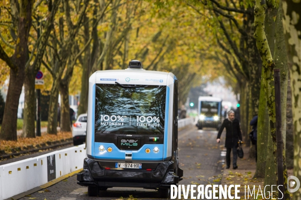 Une nouvelle navette électrique autonome sans chauffeur au bois de Vincennes.