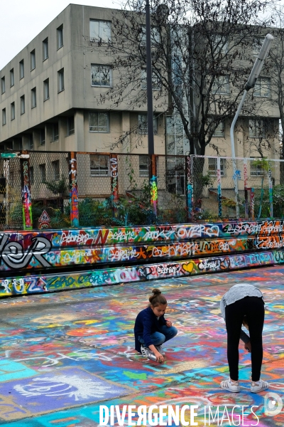 A l Aerosol,friche sncf,brocante solidaire et street art a l occasion des un an du labelemmaus