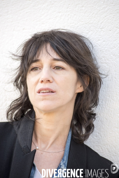 Le film LA PROMESSE DE L AUBE de Eric Barbier, avec Charlotte Gainsbourg et Pierre Niney.