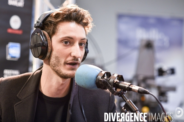 Le film LA PROMESSE DE L AUBE de Eric Barbier, avec Charlotte Gainsbourg et Pierre Niney.