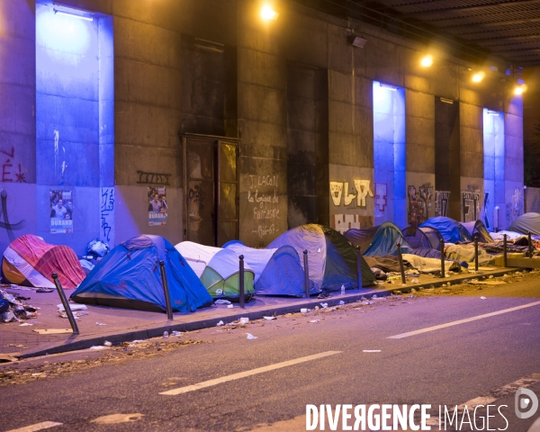 Campement de réfugiés  Porte des Poissonniers.