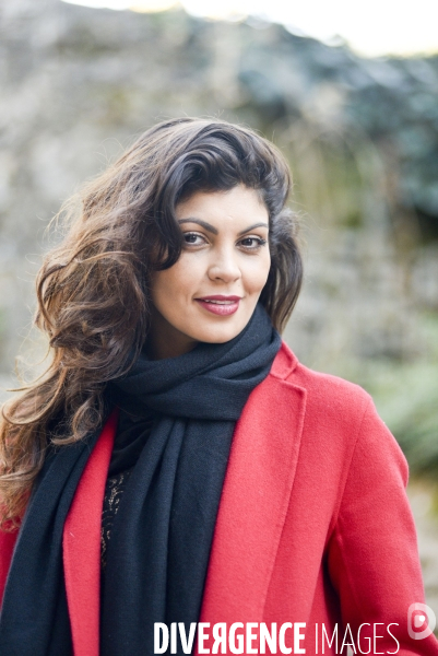 Nawel Madani, actrice humoriste et réalisatrice de son film, C EST TOUT POUR MOI.